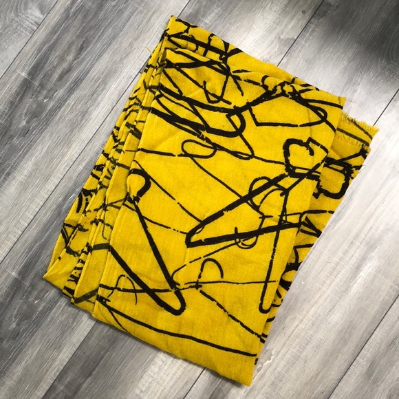 Accessories - Graphic scarf